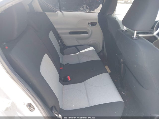 JTDKDTB38E1061202 Toyota Prius C Two
