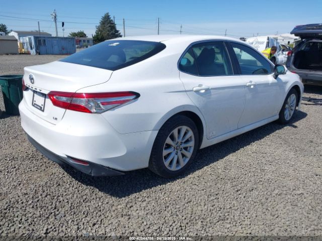 4T1B11HK9JU651943 Toyota CAMRY LE
