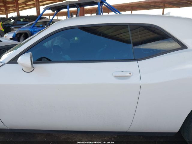 2C3CDZFJ5MH667657 Dodge Challenger R/t Scat Pack
