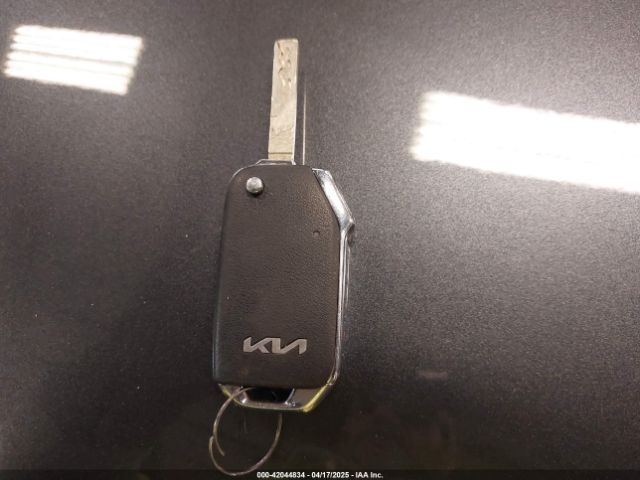 KNDJ23AU2N7799053 KIA SOUL LX