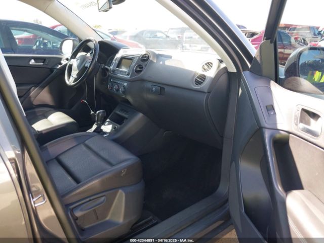 WVGAV7AX9GW601453 Volkswagen TIGUAN S