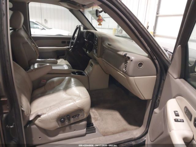 2000 GMC YUKON XL 1500 3GKFK16T7YG142515 Photo 4