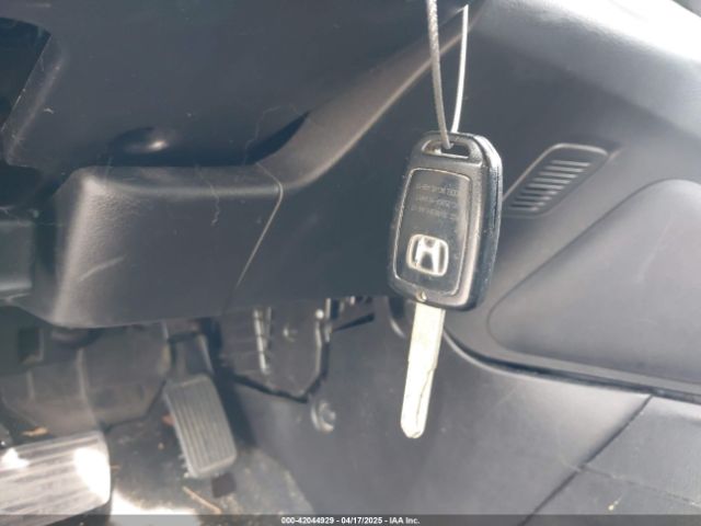 2HKRM4H37EH726000 Honda CR-V LX