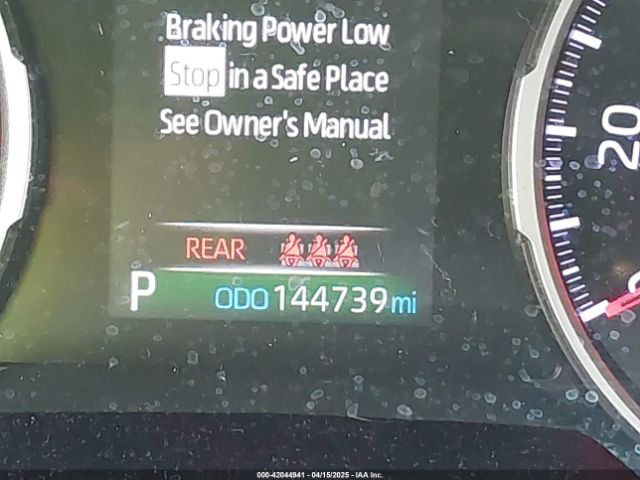 2T3G1RFV6KW043811 Toyota RAV4 LE