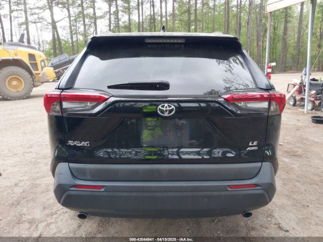 2T3G1RFV6KW043811 Toyota RAV4 LE