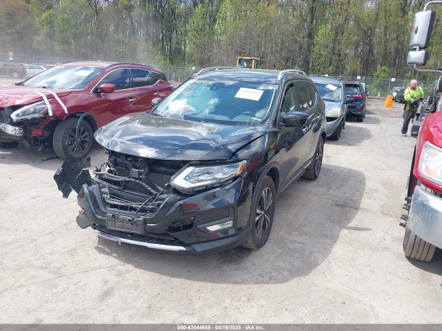 JN8AT2MV3HW022987 Nissan Rogue Sl