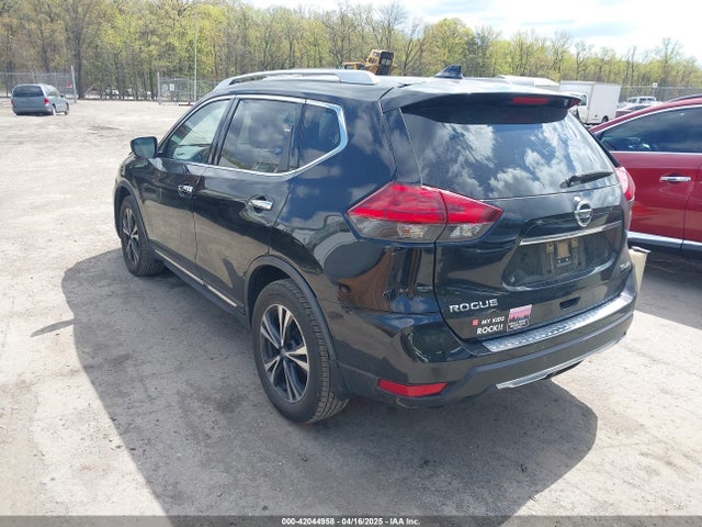 JN8AT2MV3HW022987 Nissan Rogue Sl