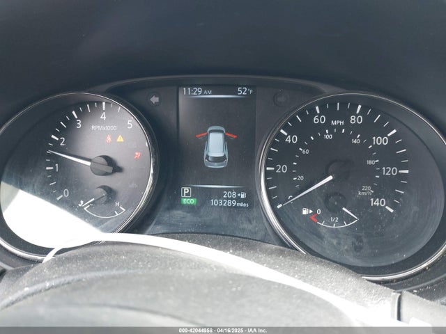 JN8AT2MV3HW022987 Nissan Rogue Sl