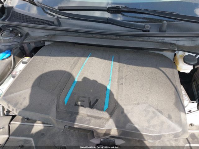 KM8KM4AE7PU155805 Hyundai IONIQ 5 SE