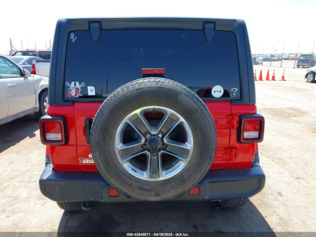 1C4HJXEN8KW591398 Jeep Wrangler Unlimited Sahara 4x4