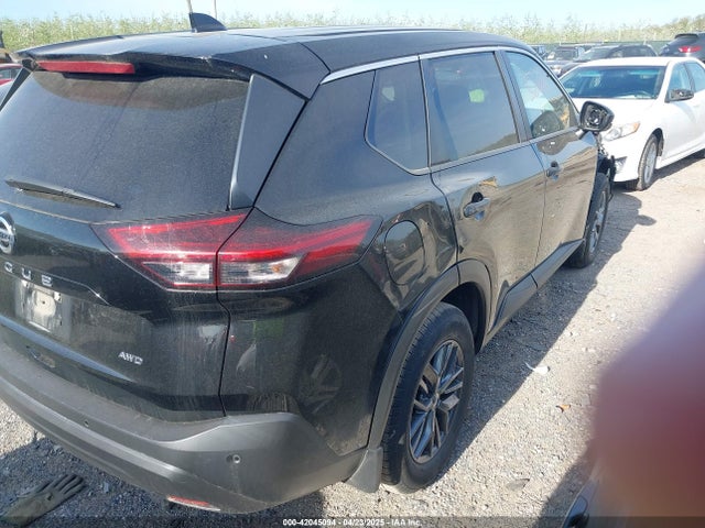 5N1AT3AB0MC692340 Nissan Rogue S Intelligent Awd
