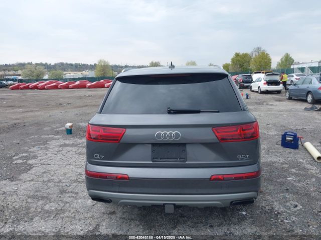WA1VAAF75JD048594 Audi Q7 3.0t Premium