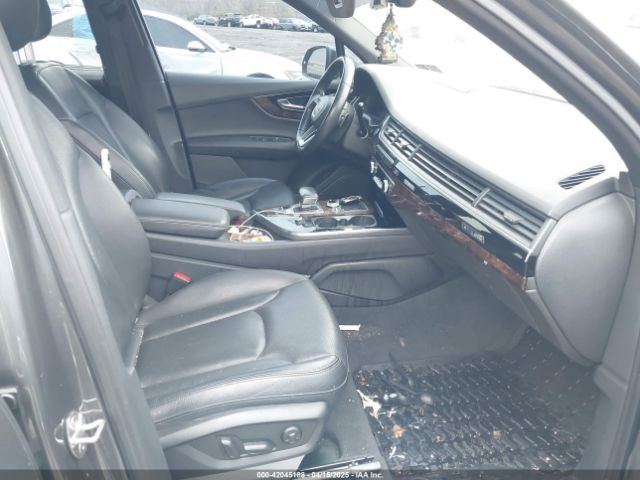 WA1VAAF75JD048594 Audi Q7 3.0t Premium