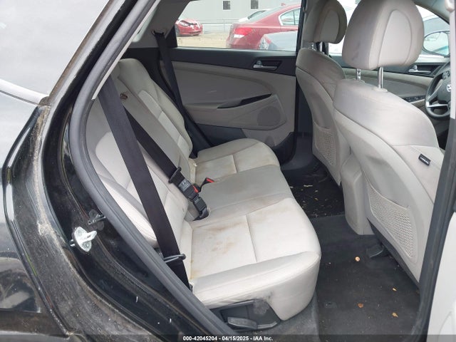 KM8J3CA47GU215257 Hyundai TUCSON SE