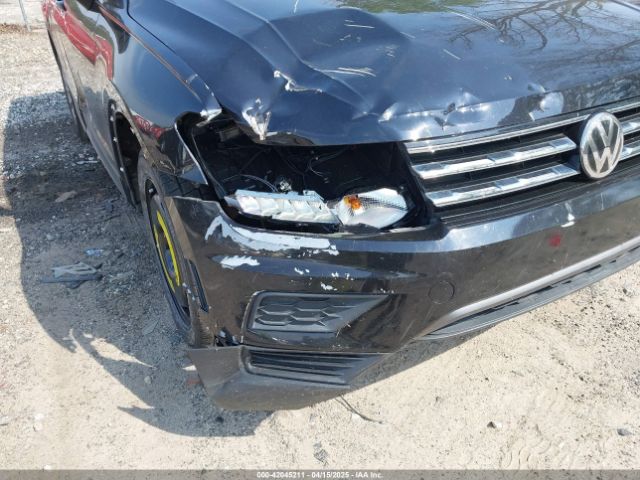 3VV1B7AX7LM058984 Volkswagen Tiguan 2.0t S