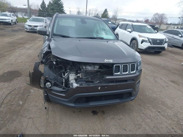 3C4NJDBBXMT551702 Jeep Compass Latitude 4x4