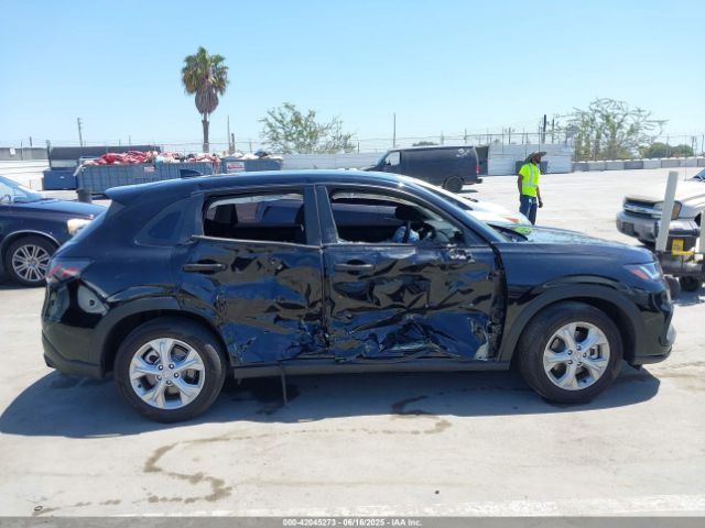 3CZRZ1H33RM735318 Honda Hr-v 2wd Lx