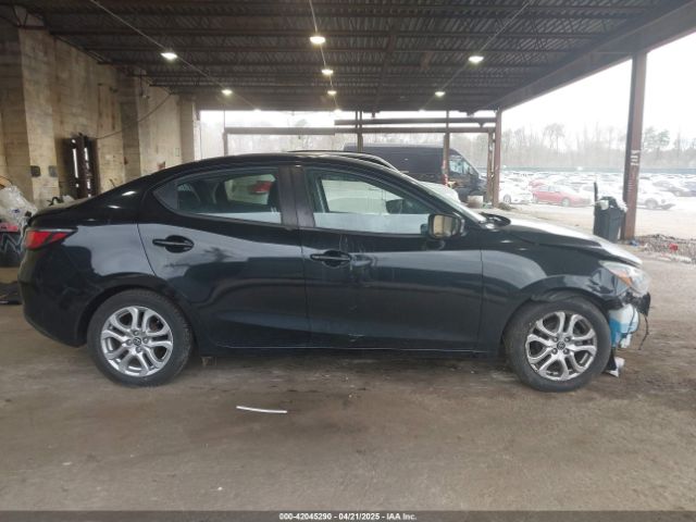 3MYDLBYV4JY317051 Toyota YARIS IA