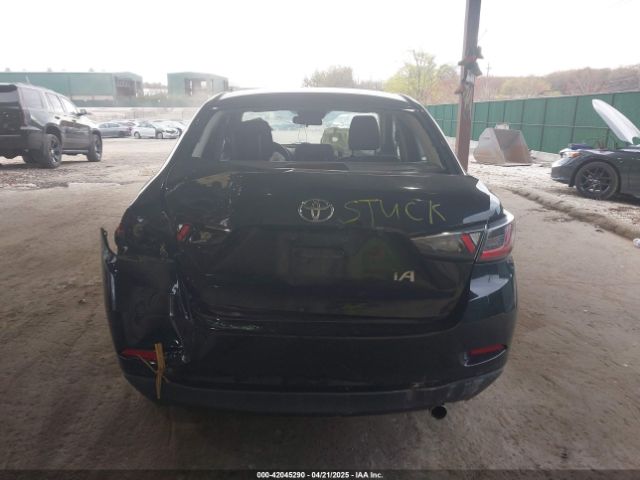 3MYDLBYV4JY317051 Toyota YARIS IA