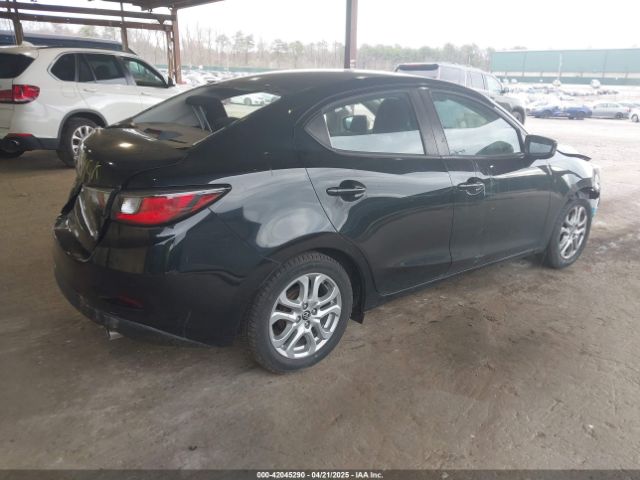 3MYDLBYV4JY317051 Toyota YARIS IA