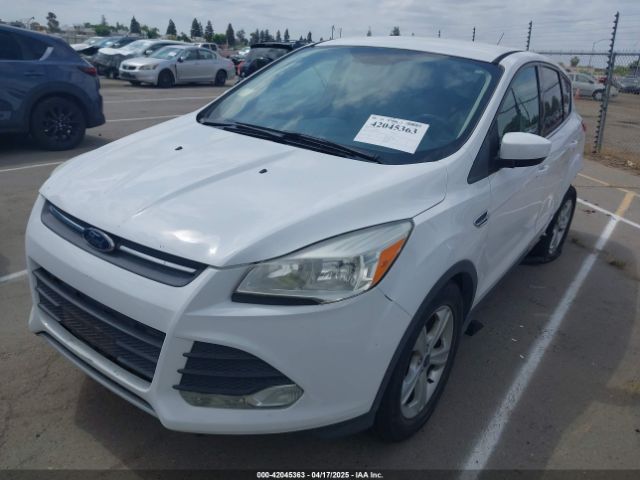 1FMCU0G70FUA44162 Ford ESCAPE SE