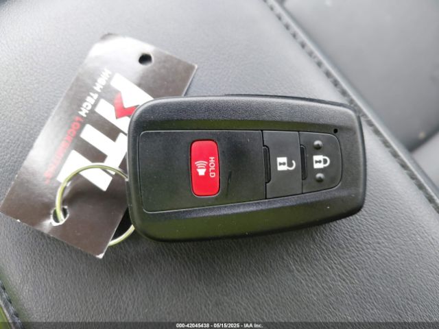 JTDKARFP8J3101754 Toyota Prius Prime Premium