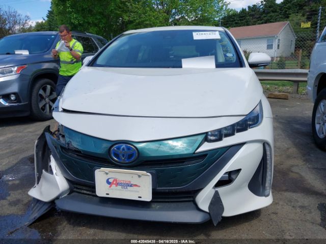 JTDKARFP8J3101754 Toyota Prius Prime Premium