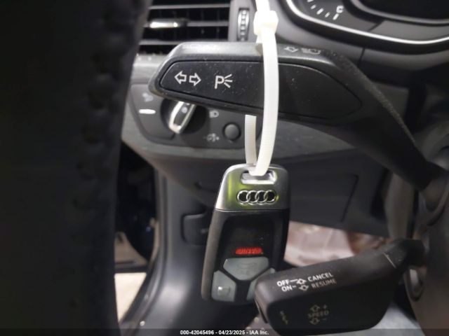 WAUHMAF45KN011814 Audi A4 40 Premium