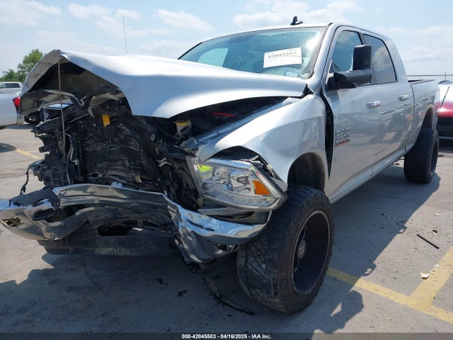 RAM 2500 2015 3C6UR5ML9FG611388 Image 2