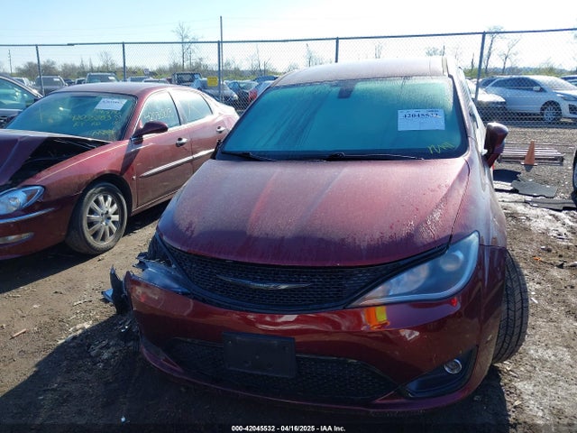 Chrysler Pacifica Touring Plus 2018 2C4RC1FG7JR353481 Image 13