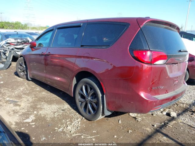 2018 CHRYSLER PACIFICA 2C4RC1FG7JR353481 Photo 2