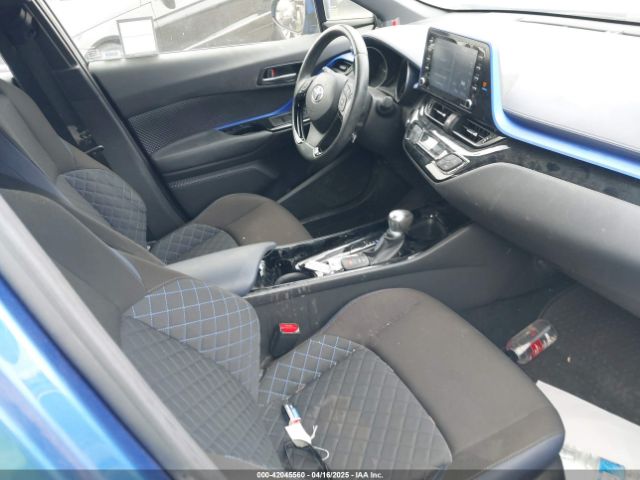 JTNKHMBX1L1077246 Toyota C-HR XLE