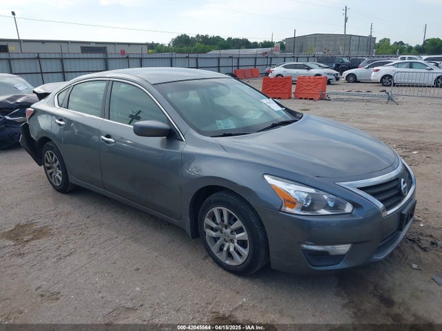 2015 Nissan Altima 2.5 S მანქანა იყიდება აუქციონზე, vin: 1N4AL3AP0FN873354, აუქციონის ნომერი: 42045564