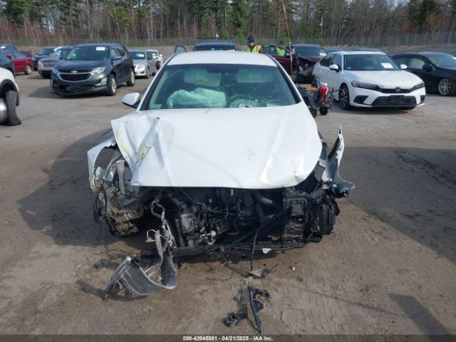 5NPE24AF0JH600287 Hyundai SONATA SE