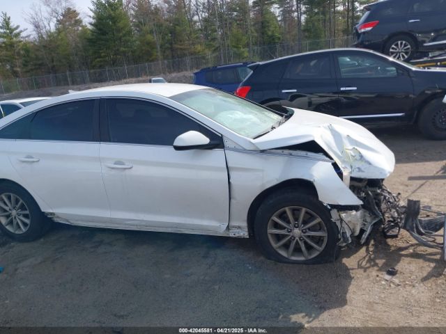 5NPE24AF0JH600287 Hyundai SONATA SE