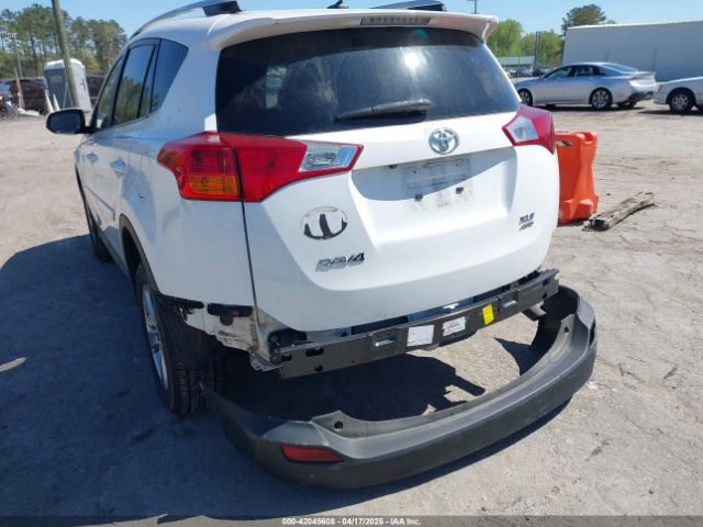 2T3RFREV2FW261665 Toyota Rav4 Xle