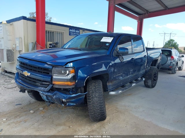 3GCUKREC0JG366590 Chevrolet Silverado 1500 2lt