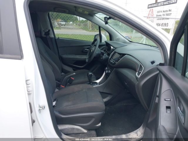 KL7CJKSB2MB302076 Chevrolet Trax Fwd Ls