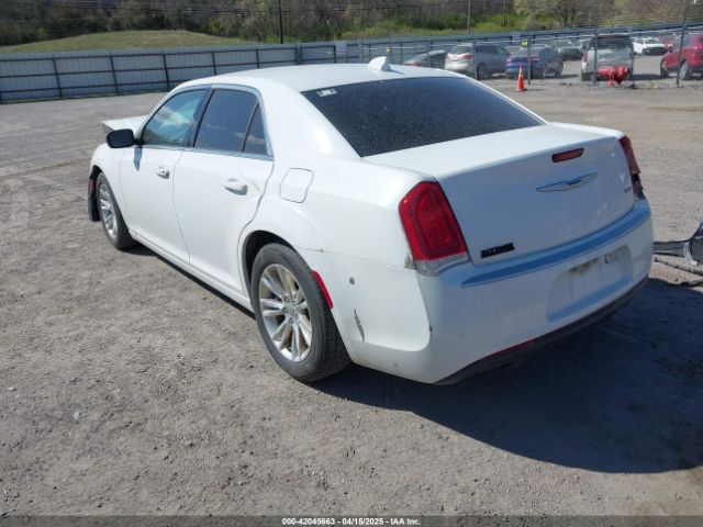 2018 CHRYSLER 300 2C3CCAAG8JH338608 Photo 2