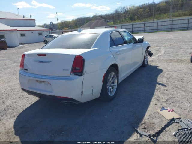 2018 CHRYSLER 300 2C3CCAAG8JH338608 Photo 3
