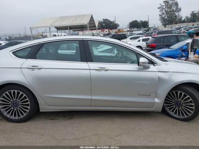 3FA6P0RU7HR300311 Ford Fusion Hybrid Titanium