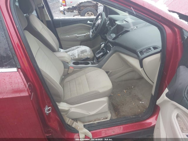 1FMCU9GX8FUA58797 Ford ESCAPE SE