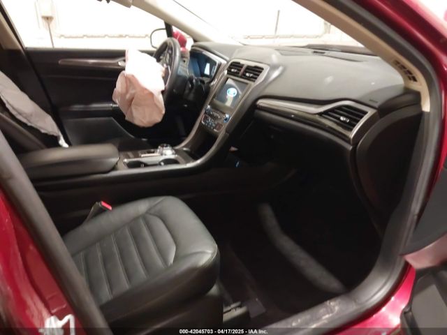 3FA6P0HD9HR241988 Ford FUSION SE