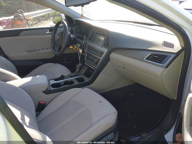 5NPE24AF7GH305891 Hyundai SONATA SE