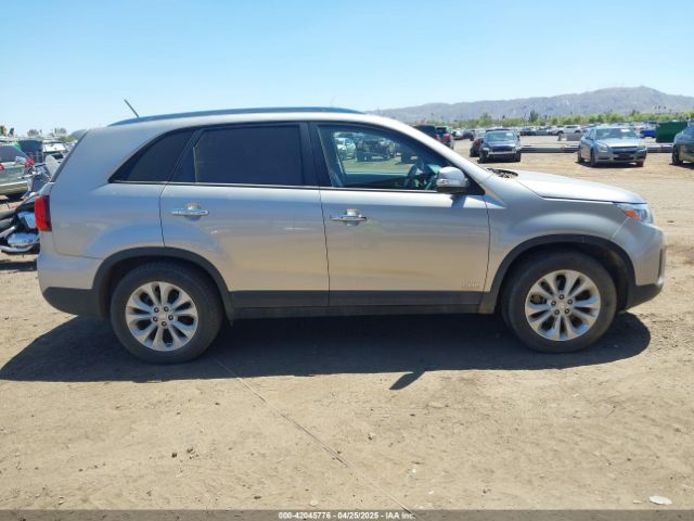 5XYKUDA72EG543707 KIA Sorento Ex V6