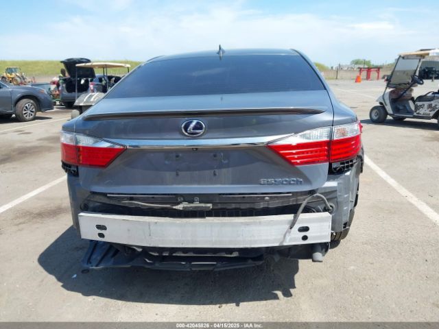 JTHBW1GGXF2095128 Lexus ES 300H