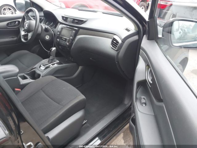 JN1BJ1CR3KW316615 Nissan Rogue Sport S