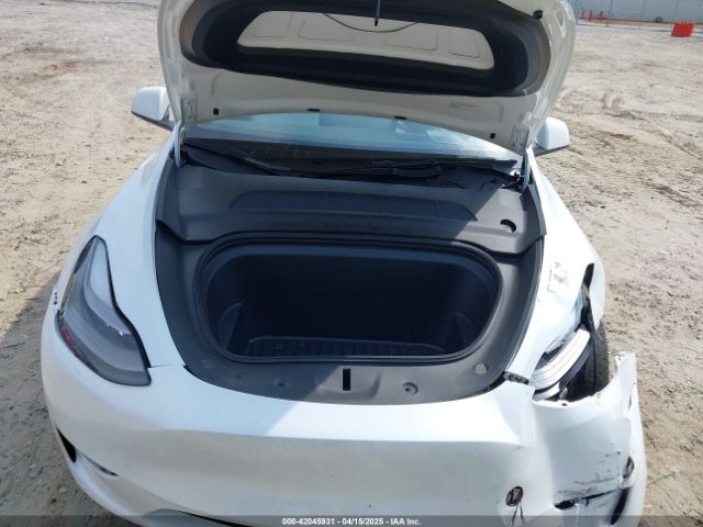 7SAYGDEE4PF755175 Tesla Model Y