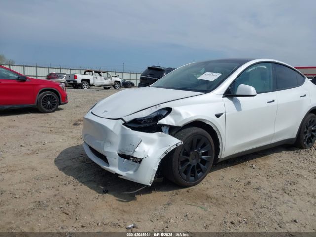 7SAYGDEE4PF755175 Tesla Model Y