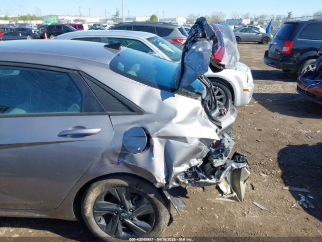 KMHLM4AG6PU604588 Hyundai ELANTRA SEL